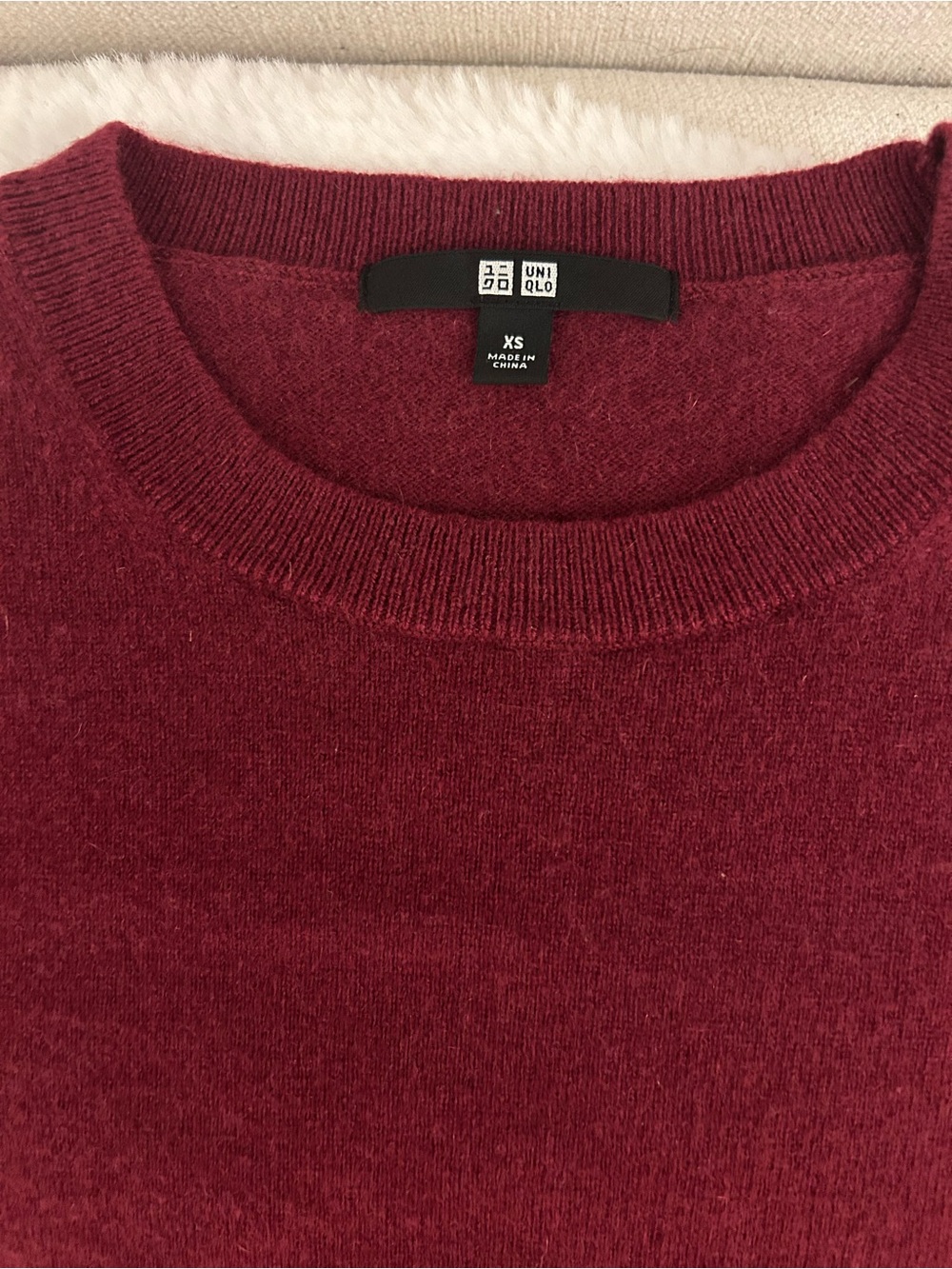 Uniqlo 100% Cashmere Wine Burgundy Crewneck Sweater - Women XS